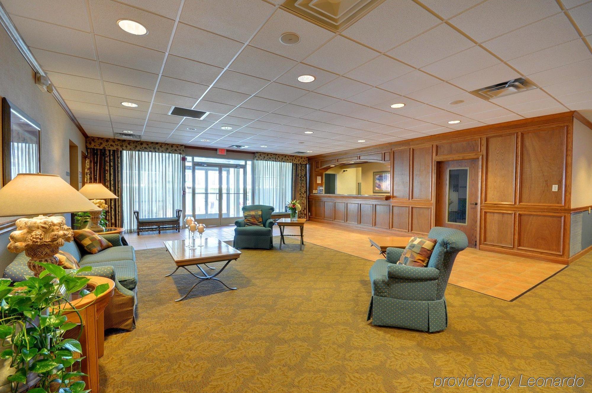 Red Roof Inn & Suites דקלב מראה חיצוני תמונה